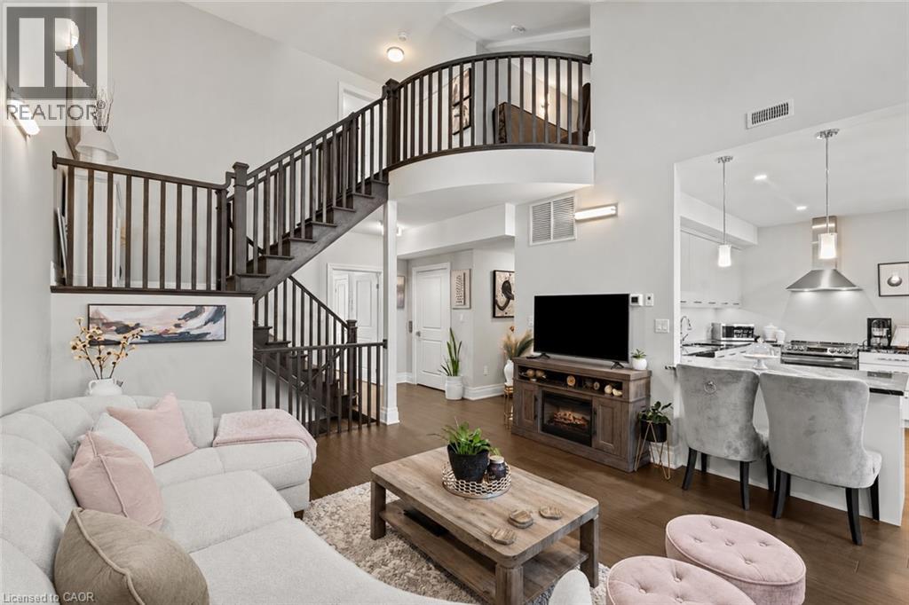 8 ST. ANDREWS Lane S - 7