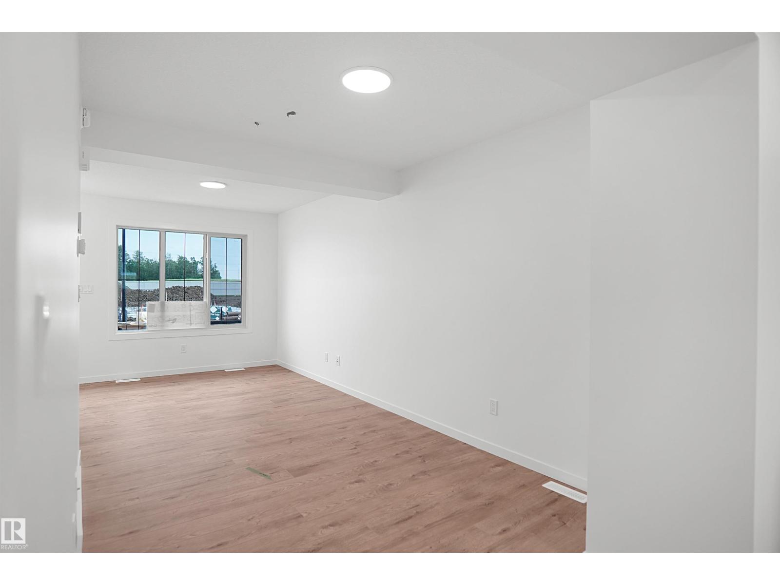 1320 9 ST NW - 9
