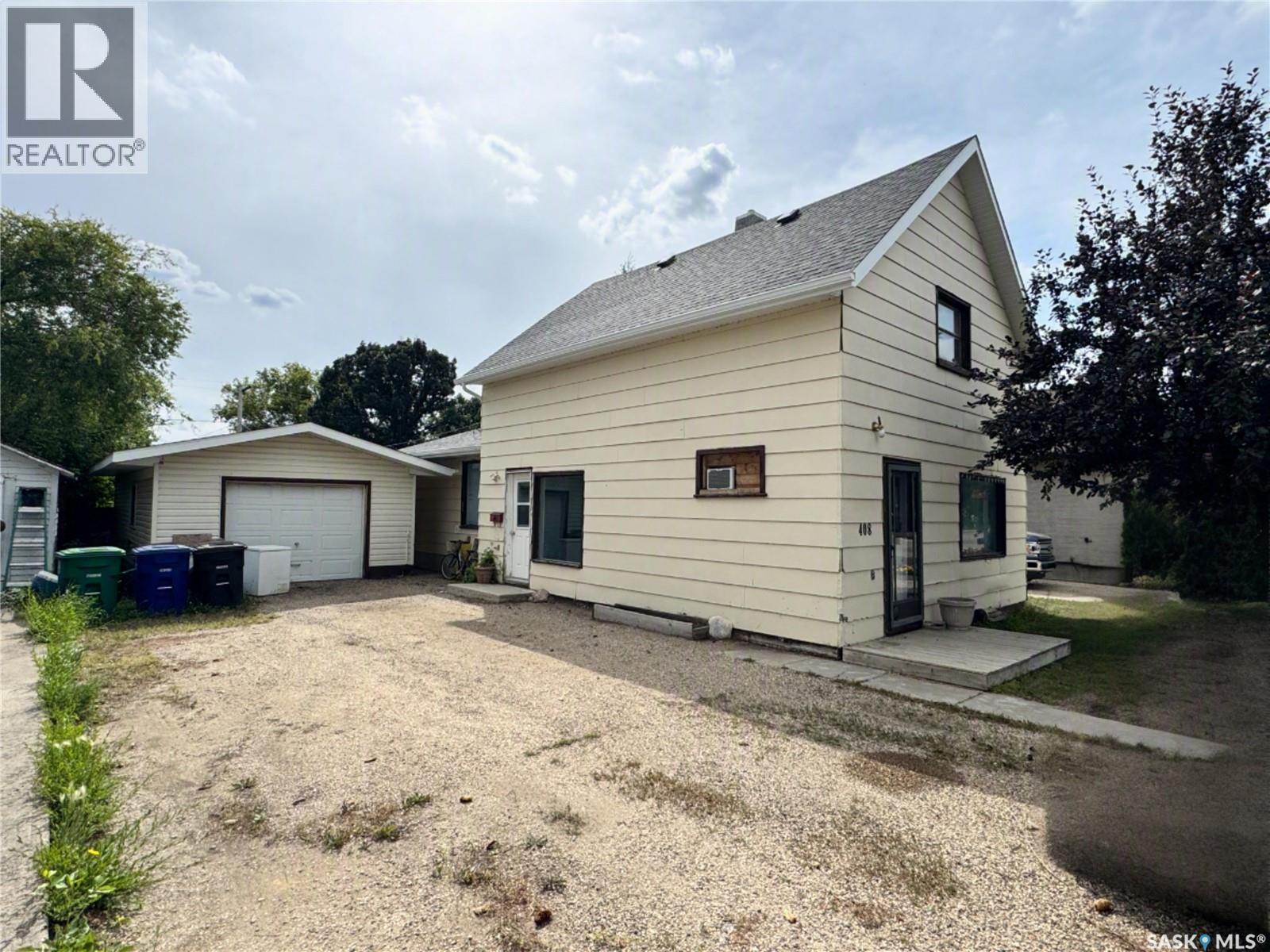 408 4th AVENUE E - 1