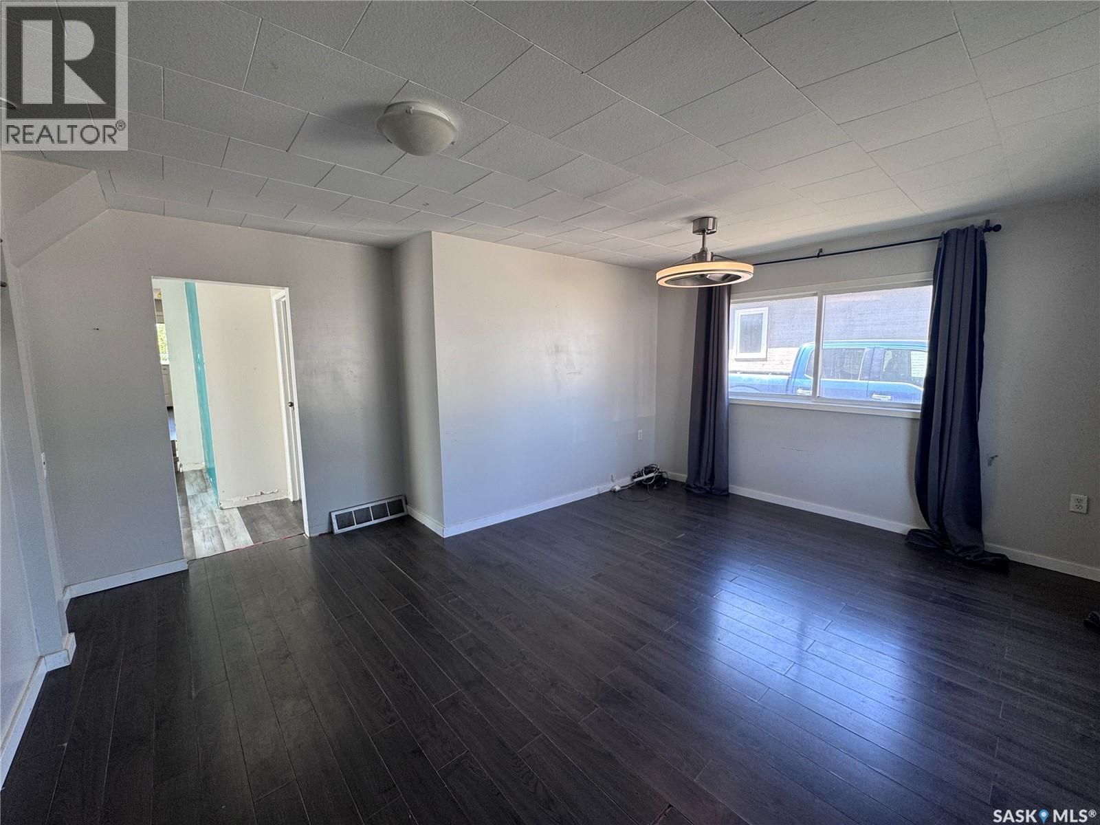 408 4th AVENUE E - Image 15