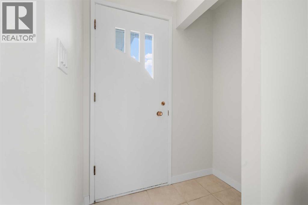 6215 Thorncliffe Drive Northwest - Photo 7