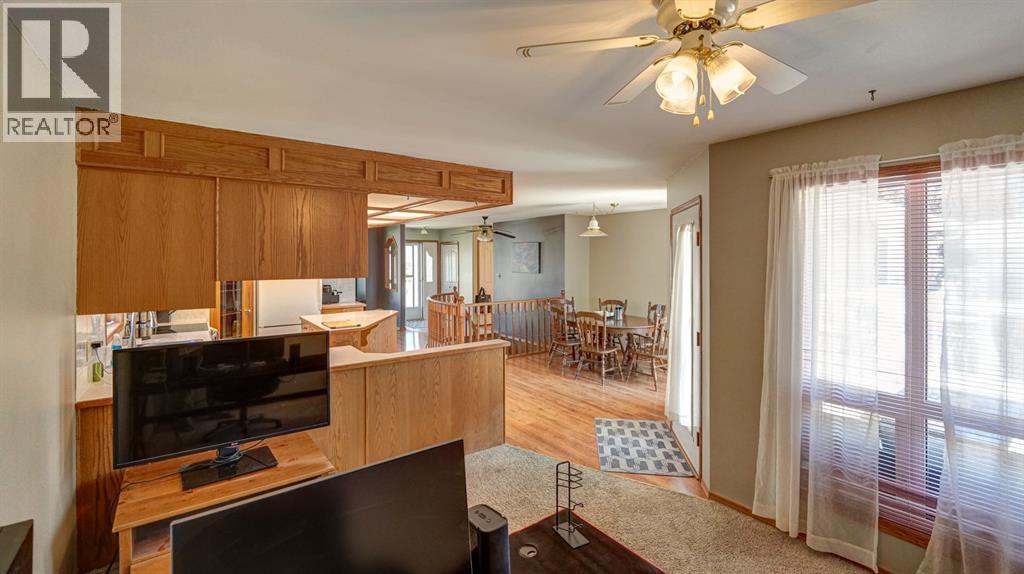 529 53 Avenue West - Photo 13