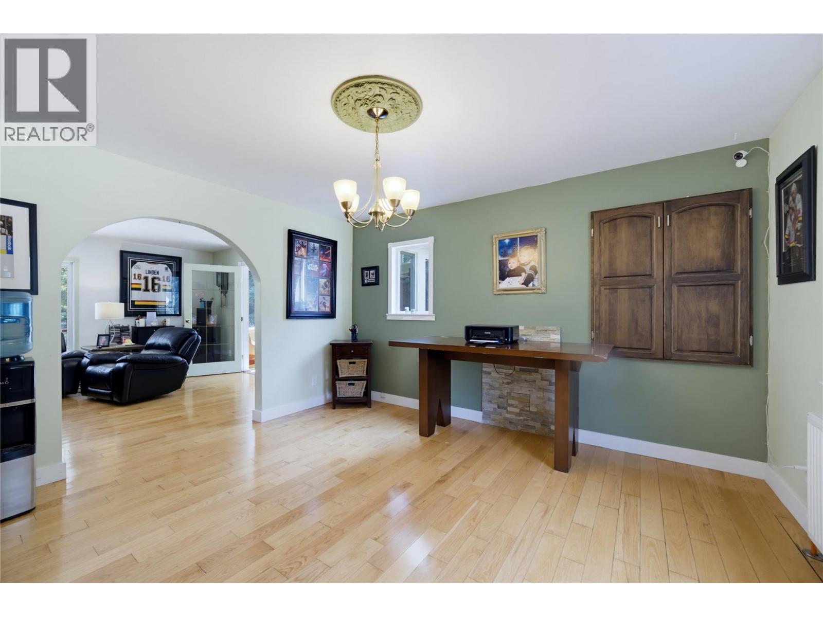 4425 Chase-Falkland Road, Falkland