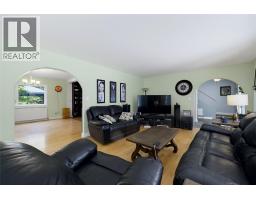 5pc Bathroom - 4425 Chase-falkland Road, Falkland, BC V0E1W0 Photo 9