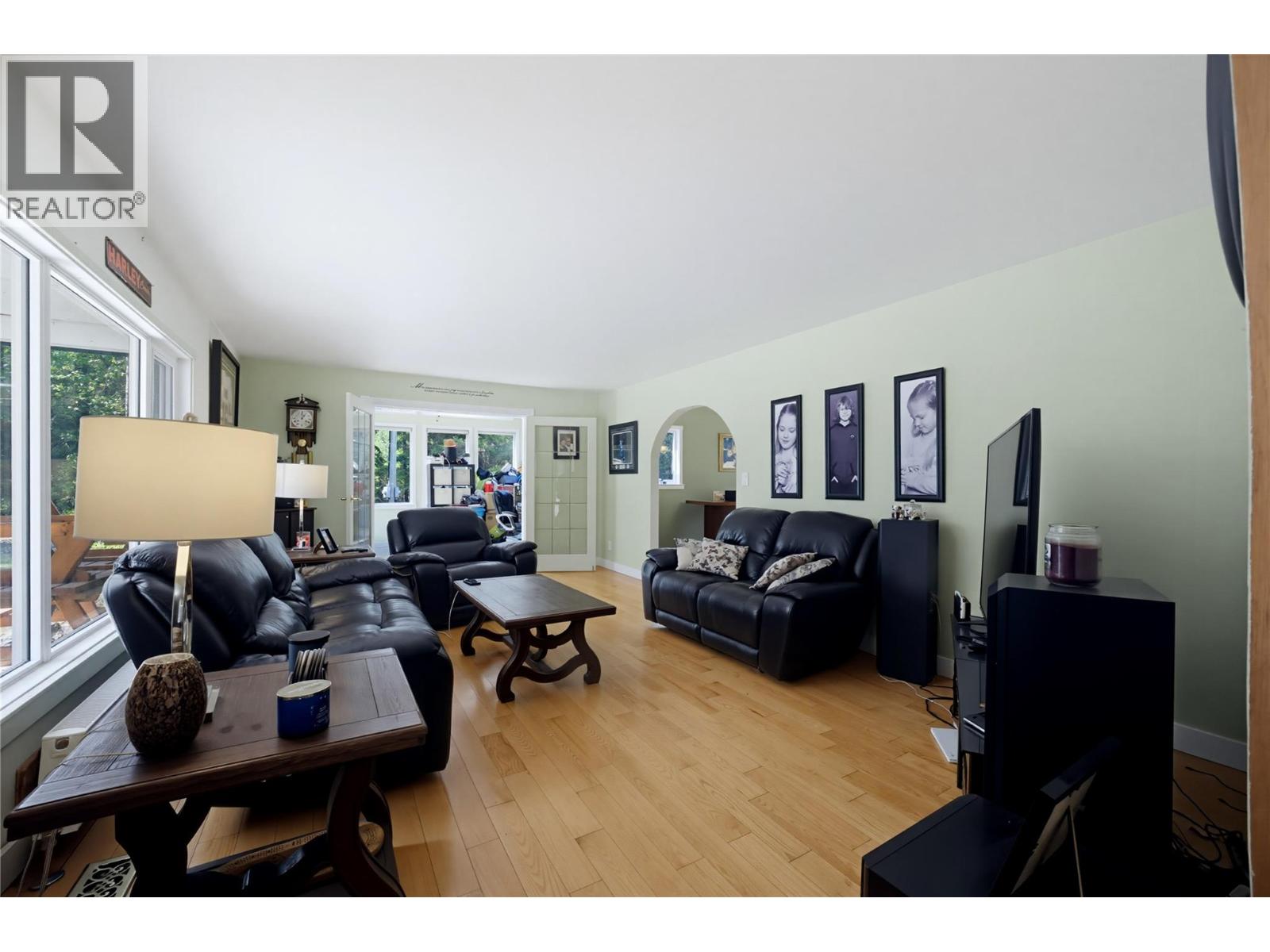 4425 Chase-Falkland Road, Falkland