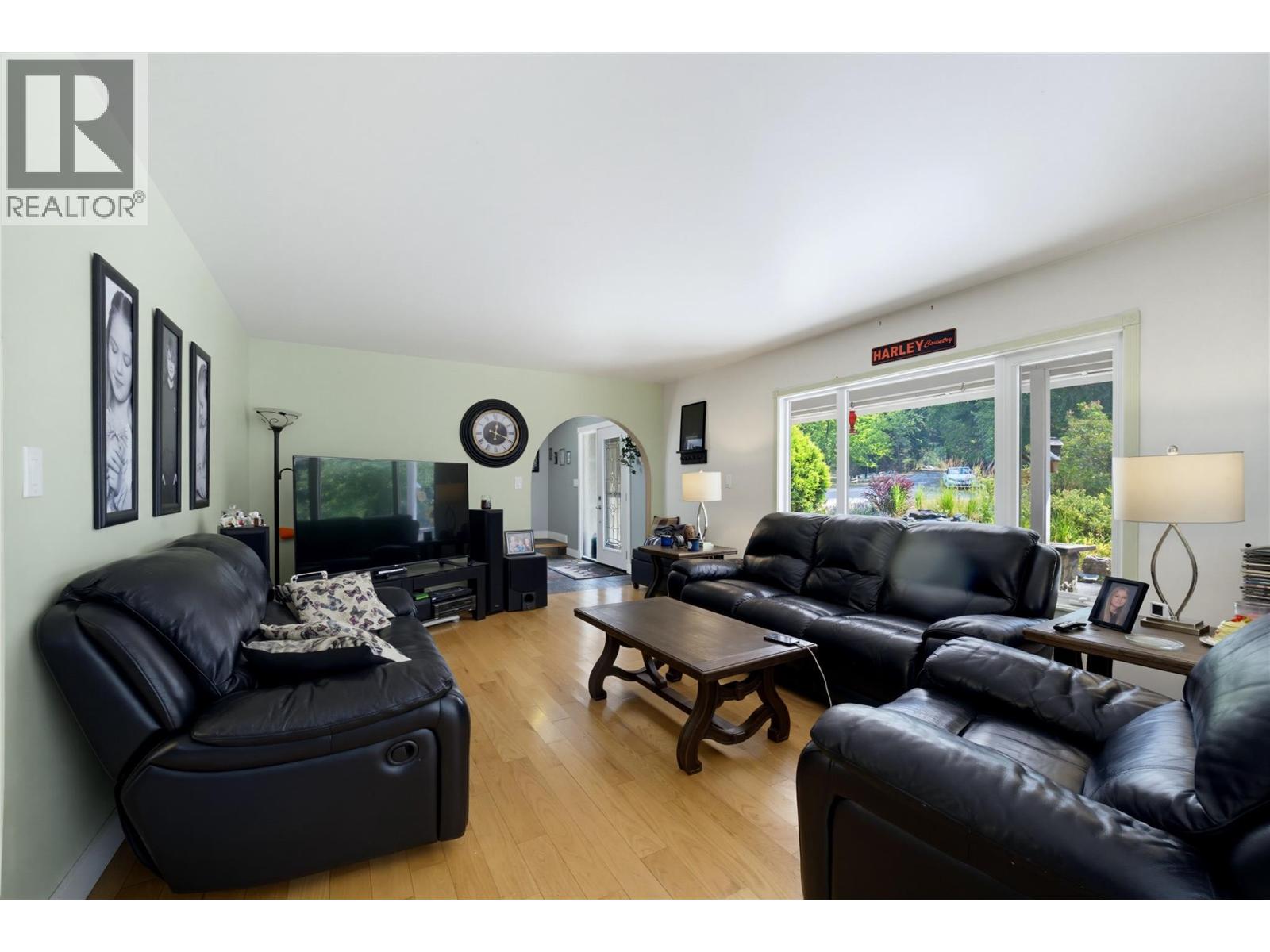 4425 Chase-Falkland Road, Falkland