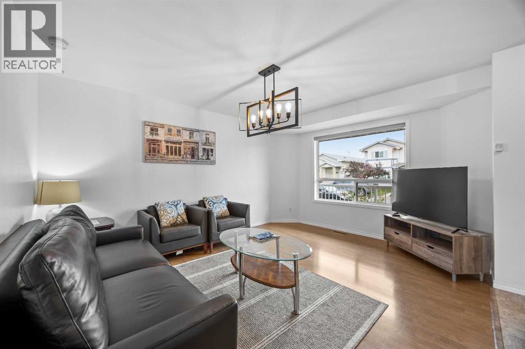 133 Applemead Close SE - Image 3