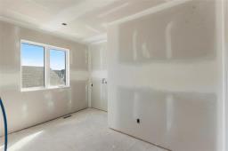 62 Van Slyk Way, Winnipeg, MB R2C4R7 Photo 28