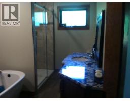 Living room - 7429 Sunnybrae Canoe Point Road Unit# 22, Tappen, BC V0E2X1 Photo 8