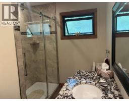 4pc Bathroom - 7429 Sunnybrae Canoe Point Road Unit# 22, Tappen, BC V0E2X1 Photo 9