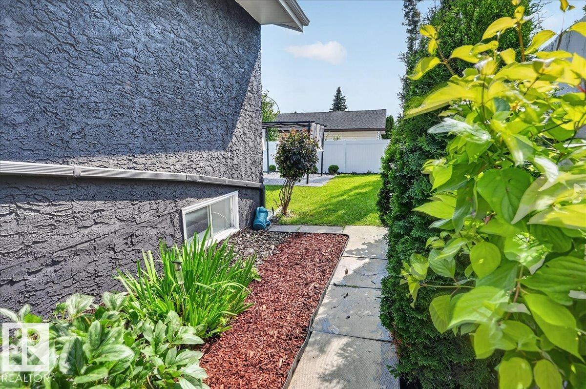 18903 86A Avenue NW - Photo 40