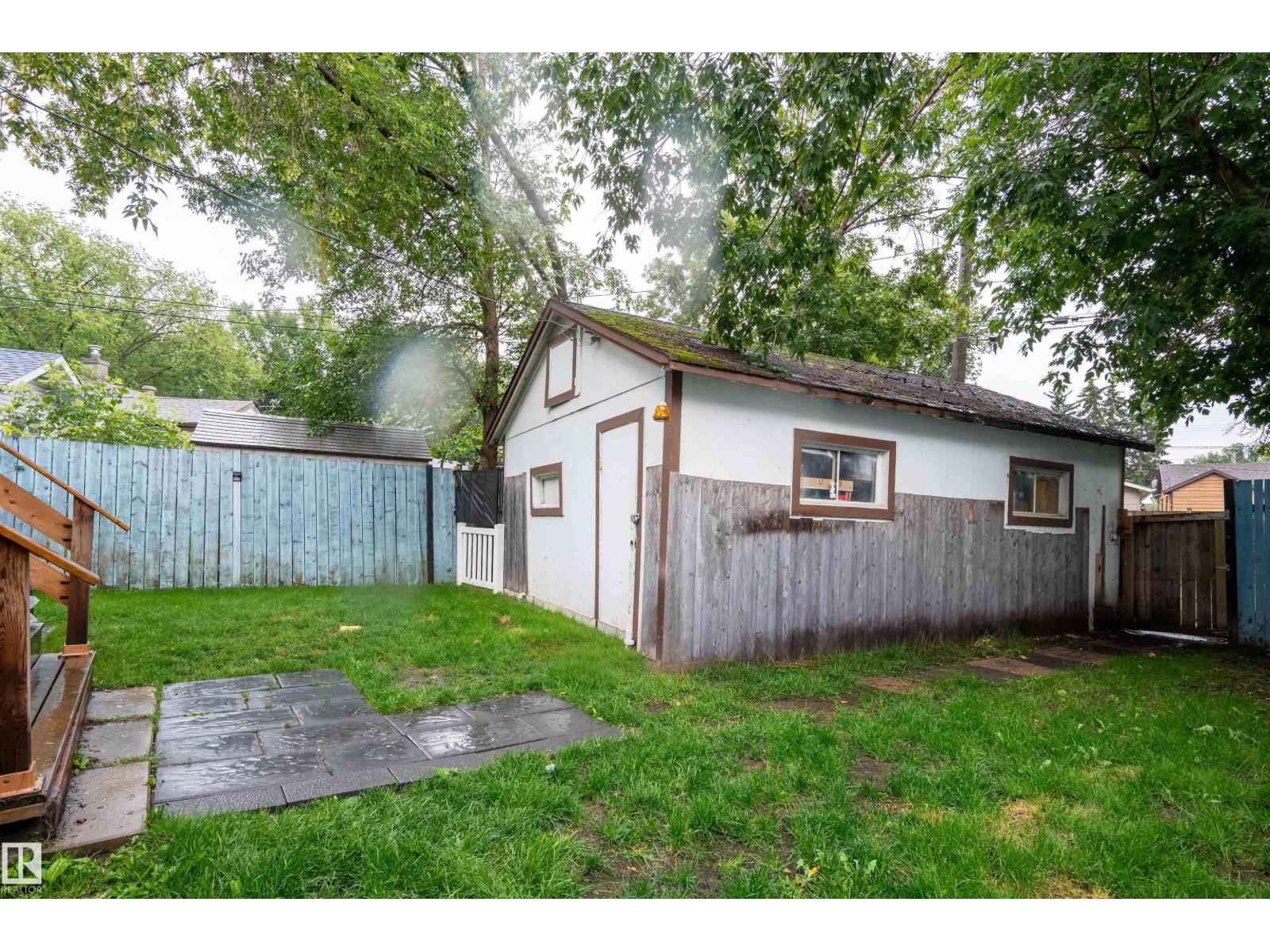 6111 119 Avenue NW - Photo 22