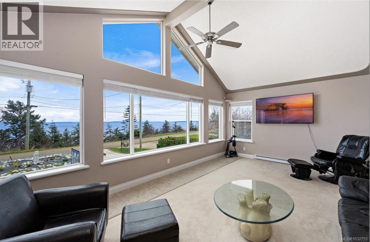 321 Wireless Rd, Comox