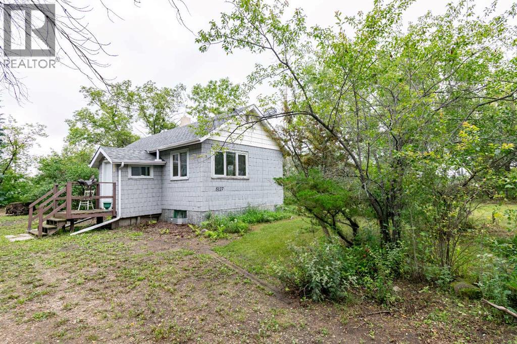 5127 50 Street - Photo 5
