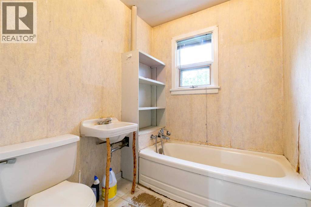 5127 50 Street - Photo 14