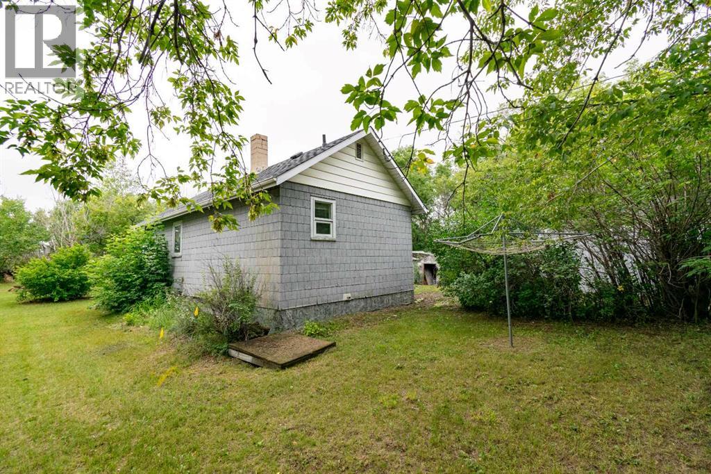 5127 50 Street - Photo 27