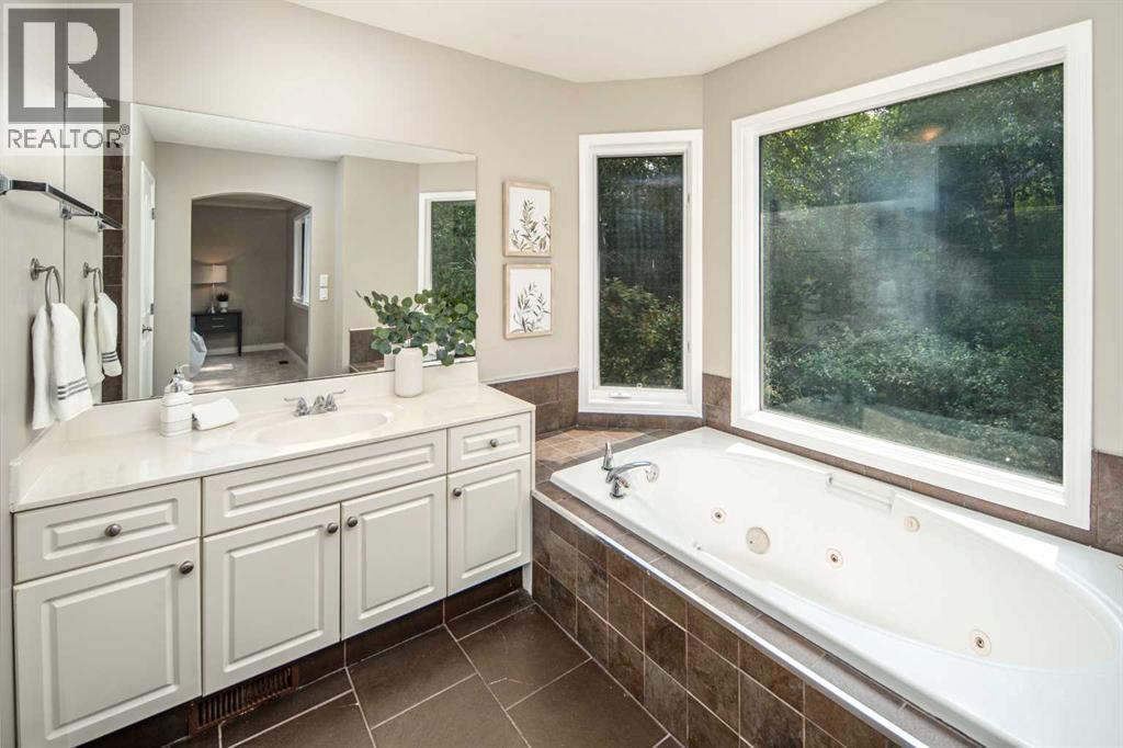 79 Hamptons Heights NW - 34
