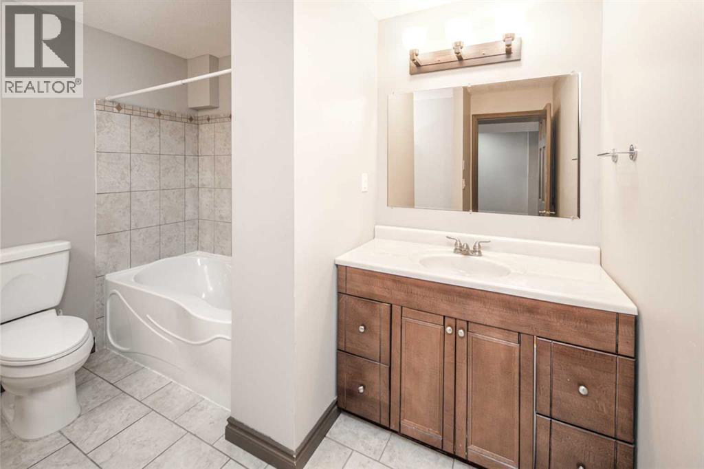 79 Hamptons Heights NW - 44