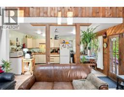 2101 Parkway Pl, Errington, BC V0R1V0 Photo 13