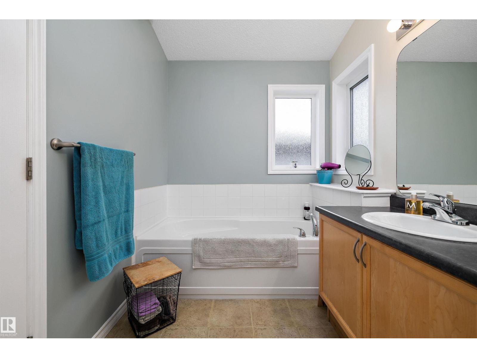 133 GREYSTONE Crescent - Photo 31
