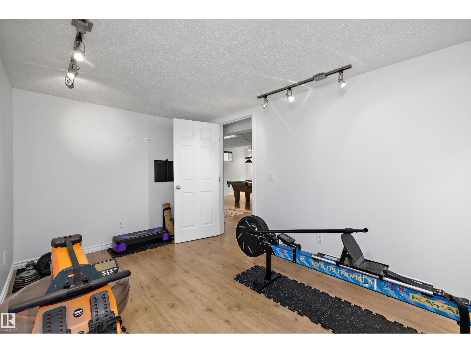 133 GREYSTONE CR - 46