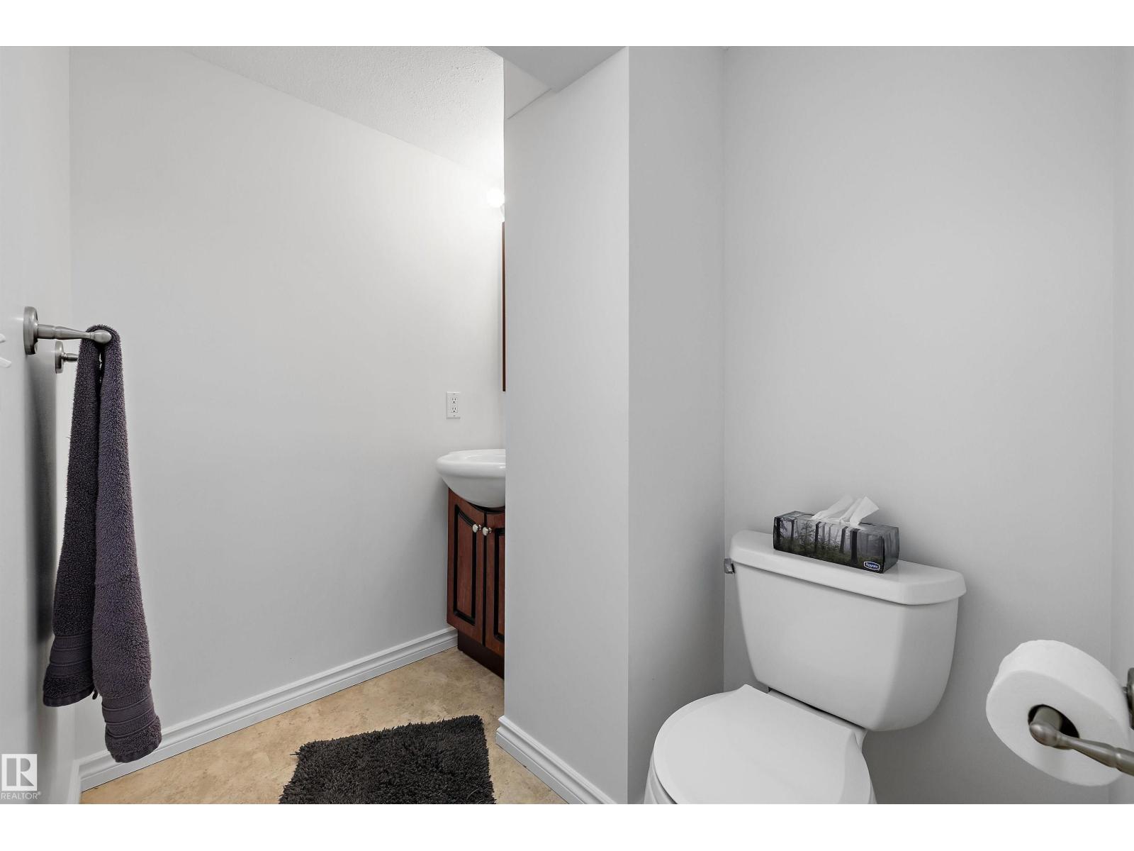 133 GREYSTONE CR - 44