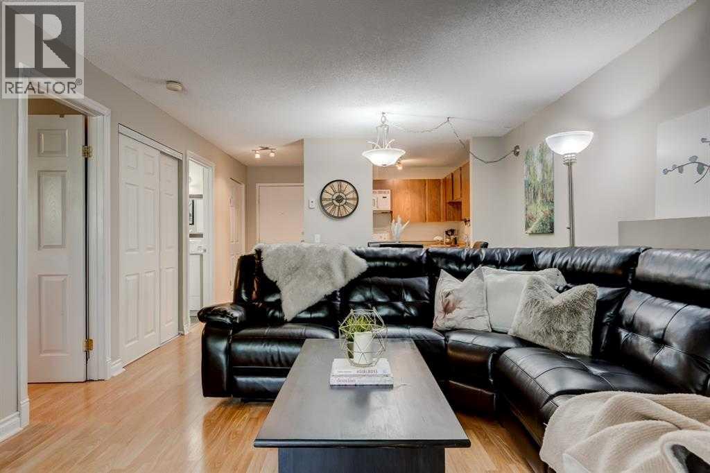 #2135 70 Glamis Drive SW - 14