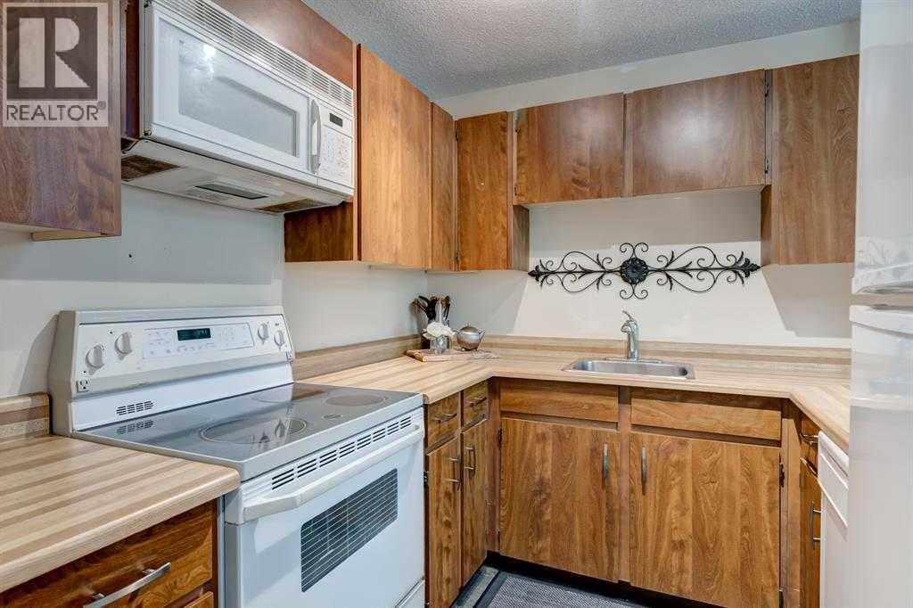#2135 70 Glamis Drive SW - 2