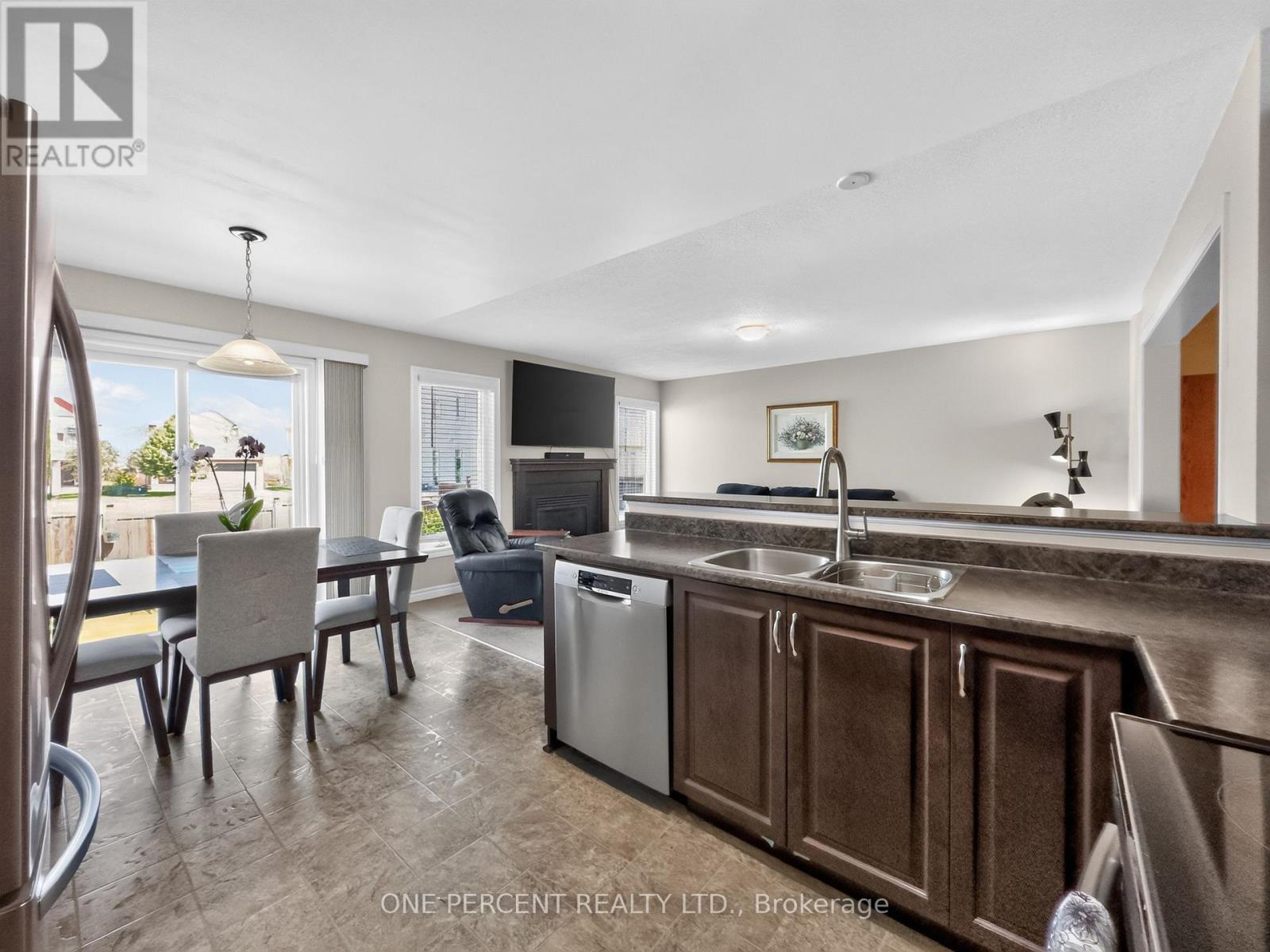 357 SWEET GRASS CIRCLE - Image 15
