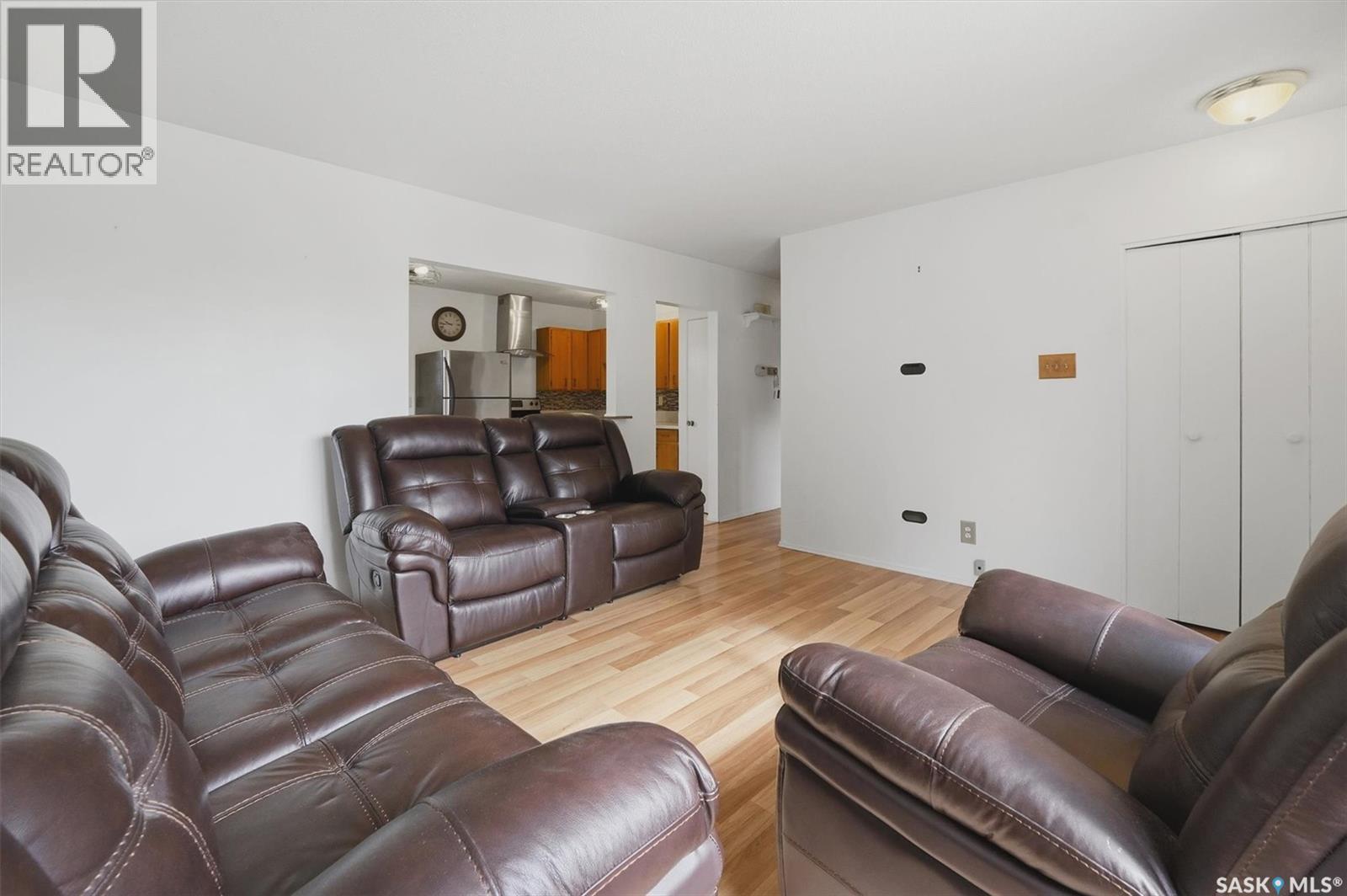1305 W AVENUE N - 7