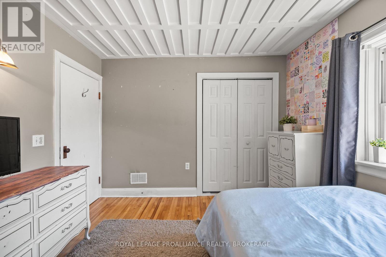 560 KING STREET W - 20