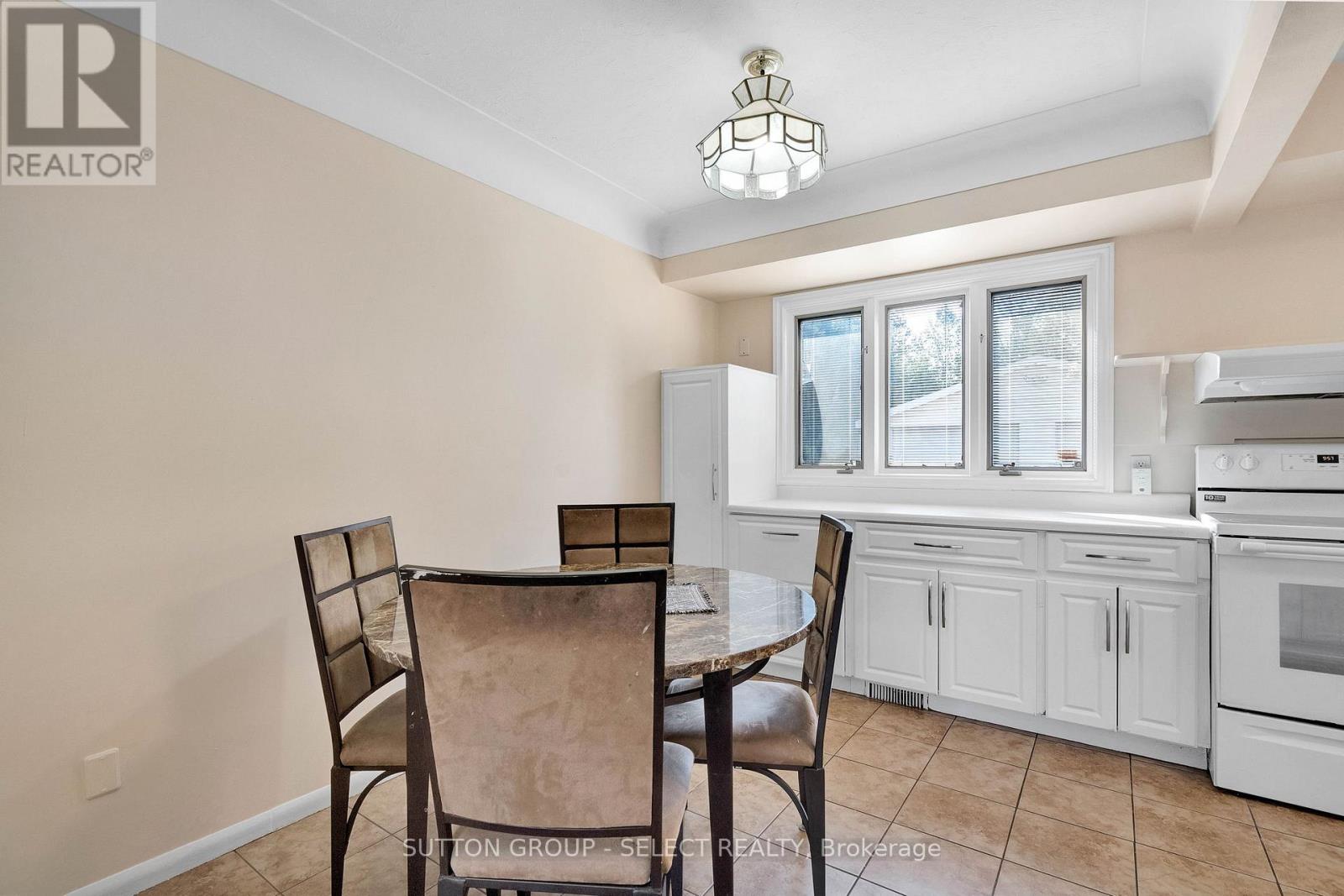 1581 BORDEN STREET - 12