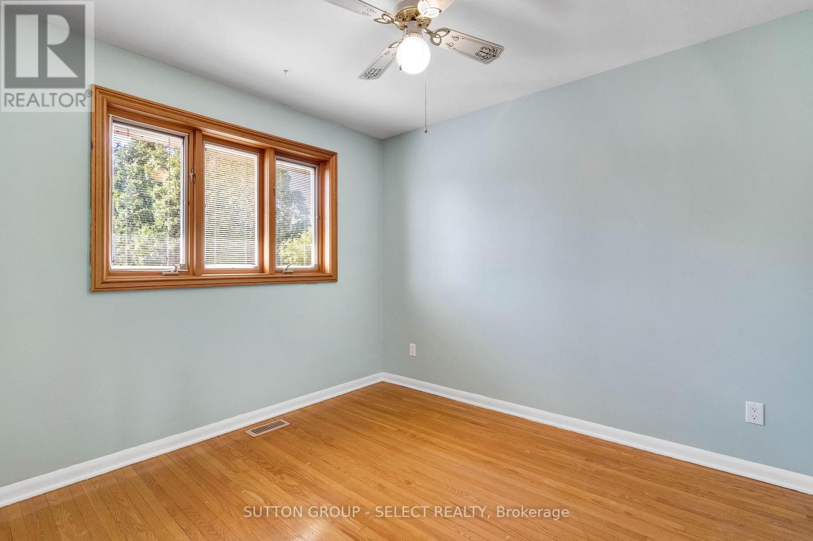 1581 BORDEN STREET - 23