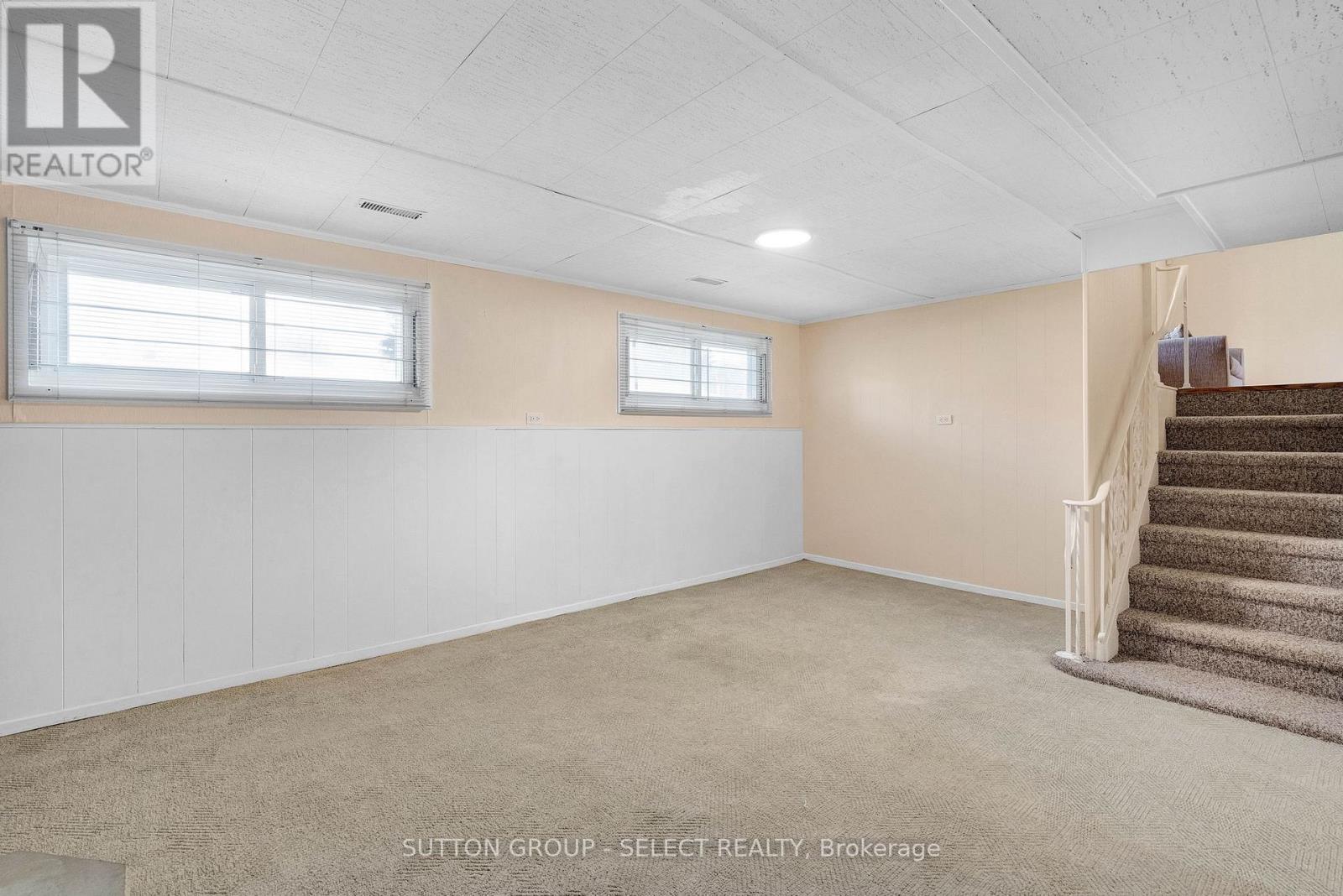 1581 BORDEN STREET - Image 34