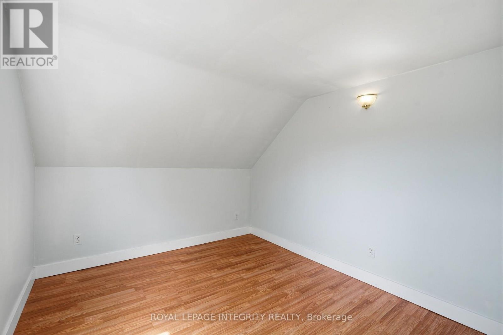 263 BERTHA STREET - Image 24