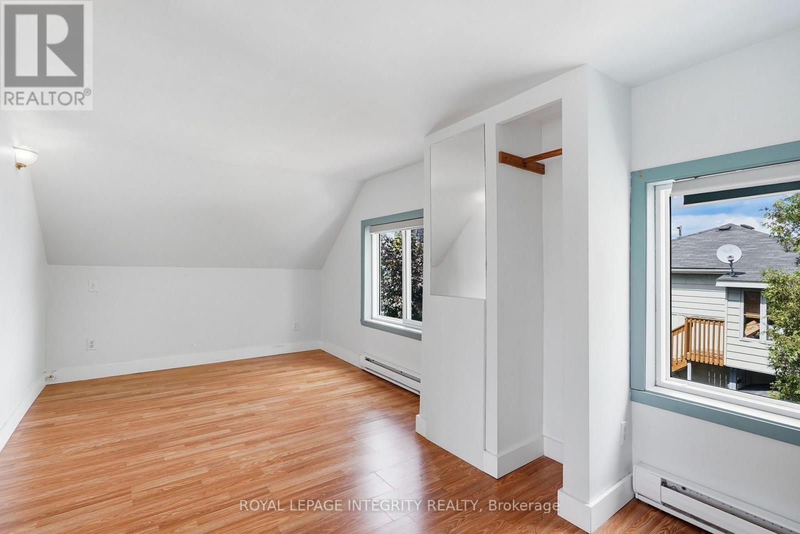 263 BERTHA STREET - 25