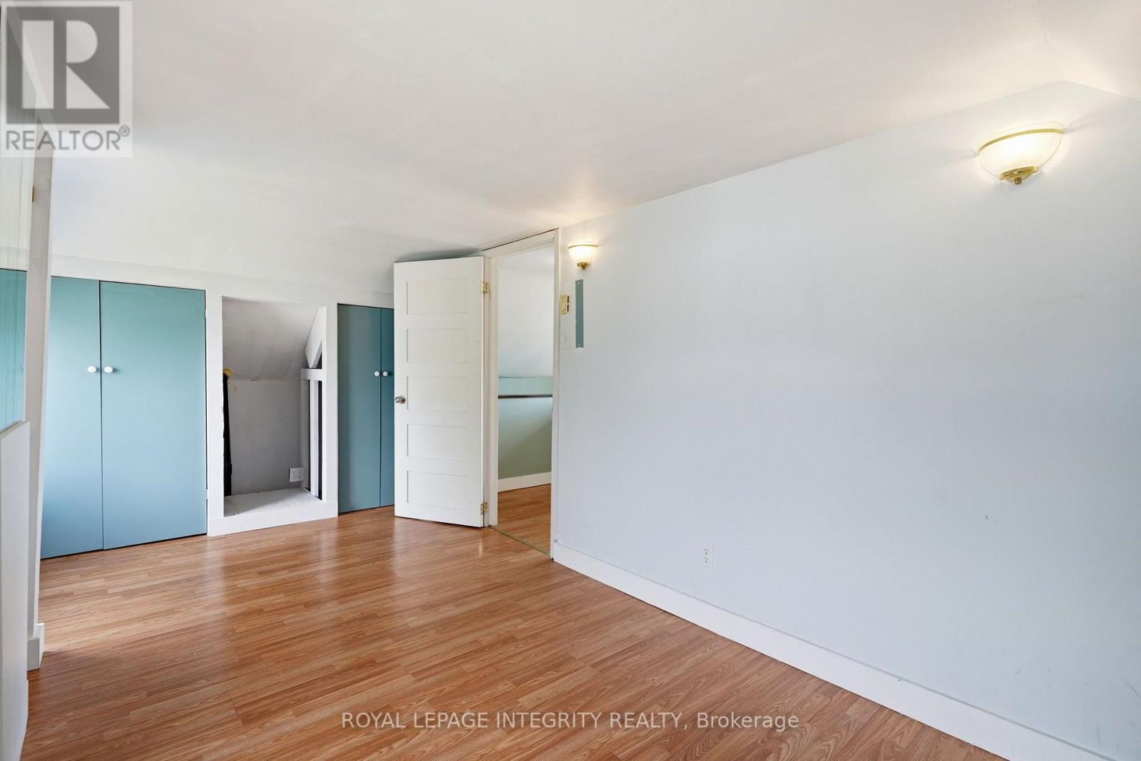 263 BERTHA STREET - 27