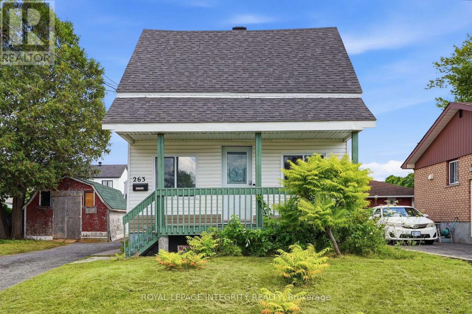 263 BERTHA STREET - 3