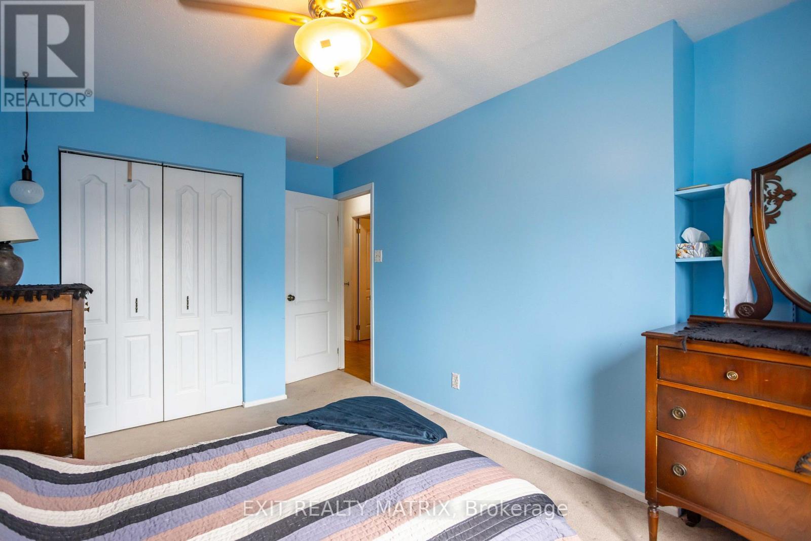 2174 DES PINS STREET - Image 21