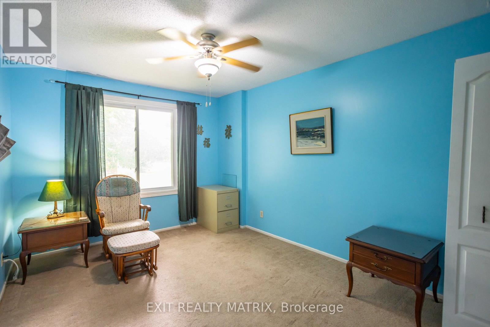2174 DES PINS STREET - Image 22