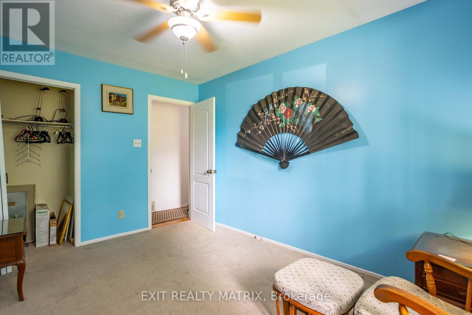 2174 DES PINS STREET - Image 23
