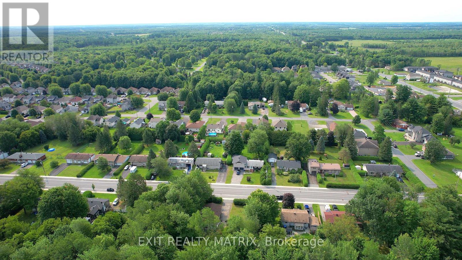 2174 DES PINS STREET - Image 43