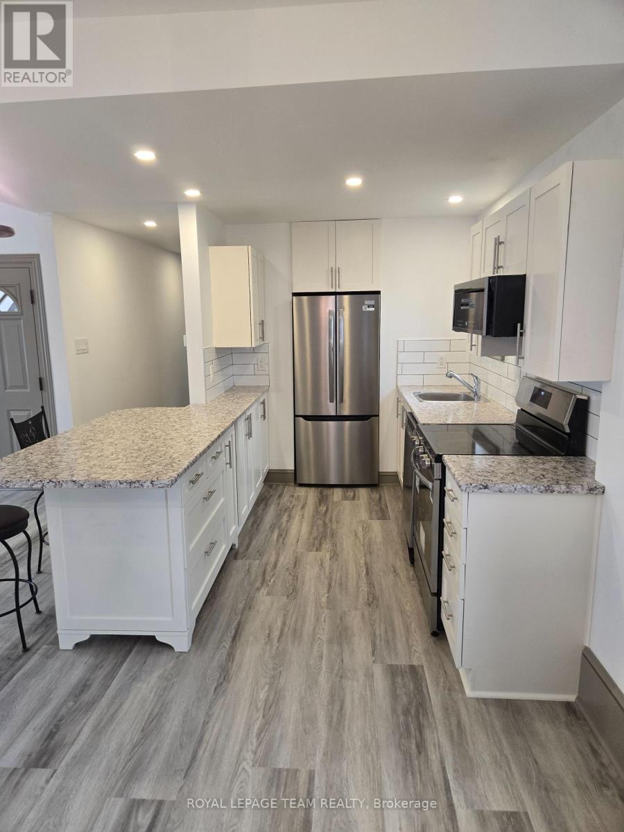 106 RENFREW STREET S - Image 12