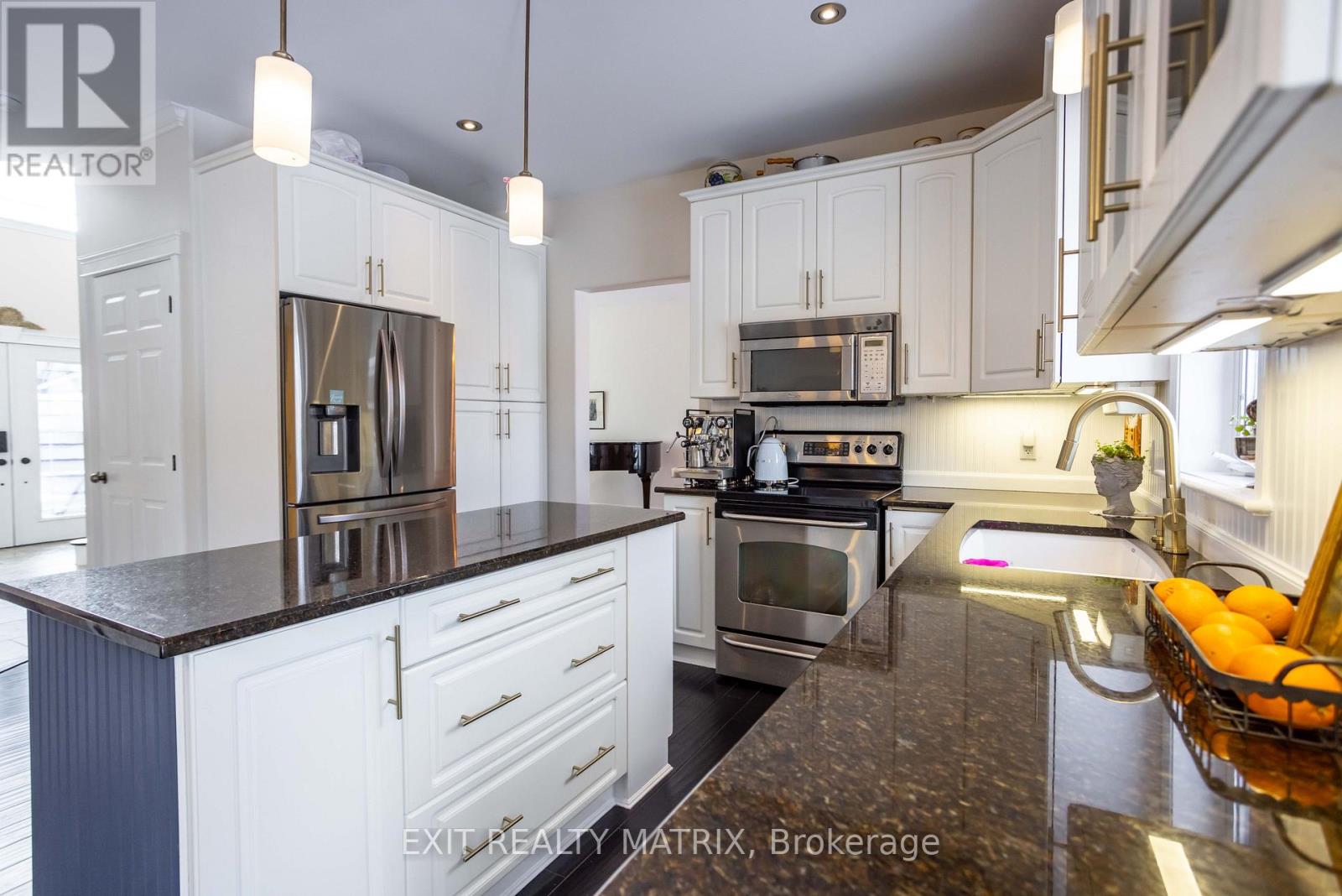 5 Bed, 4 Bath House for Sale in Russell – 48 DE LA RIVE DRIVE, Russell – MLS# X13673500 - Image 13