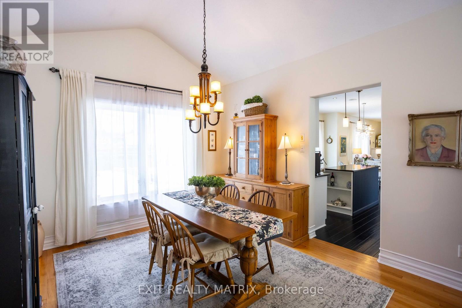 5 Bed, 4 Bath House for Sale in Russell – 48 DE LA RIVE DRIVE, Russell – MLS# X13673500 - Image 9