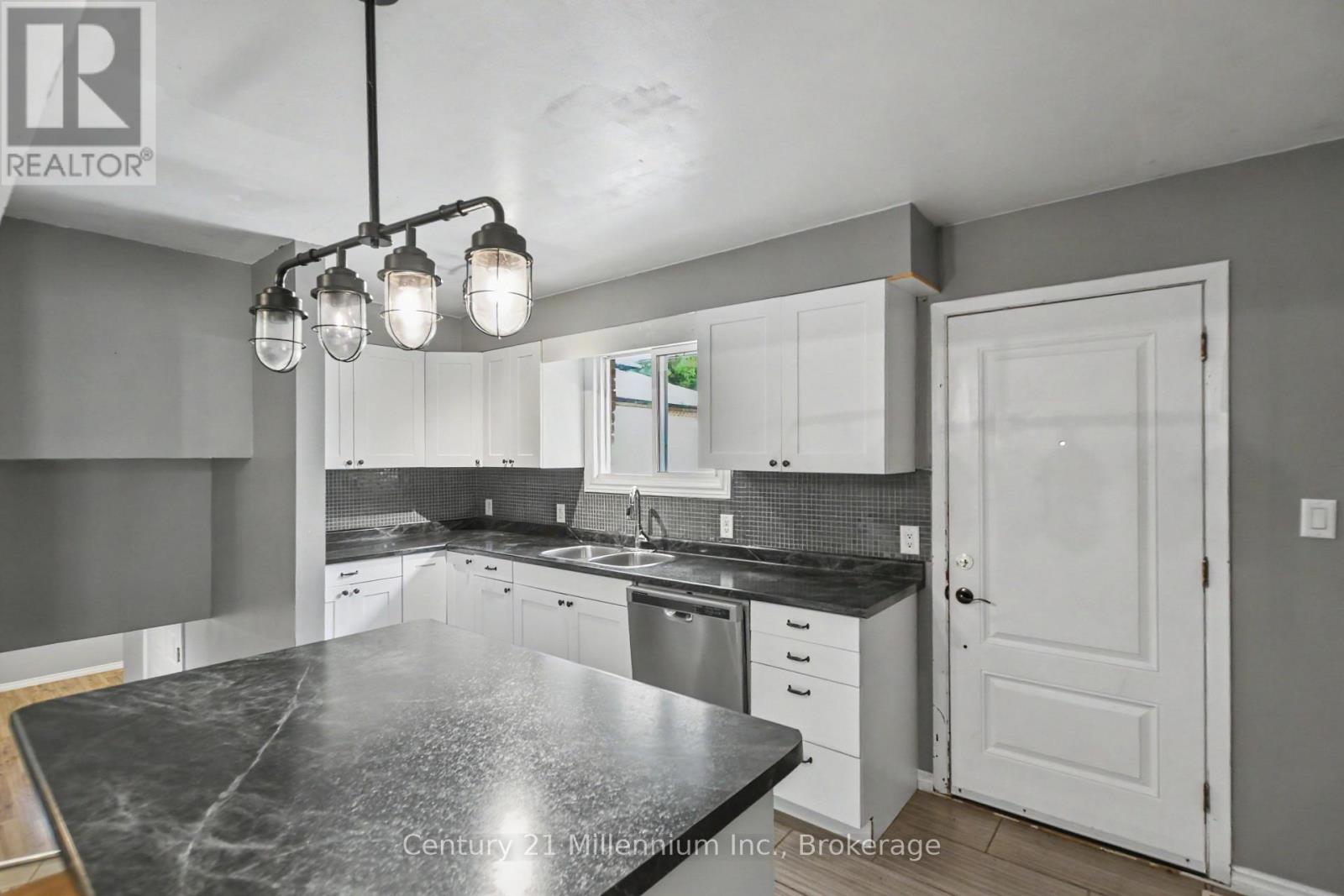 408 WALNUT STREET - 6