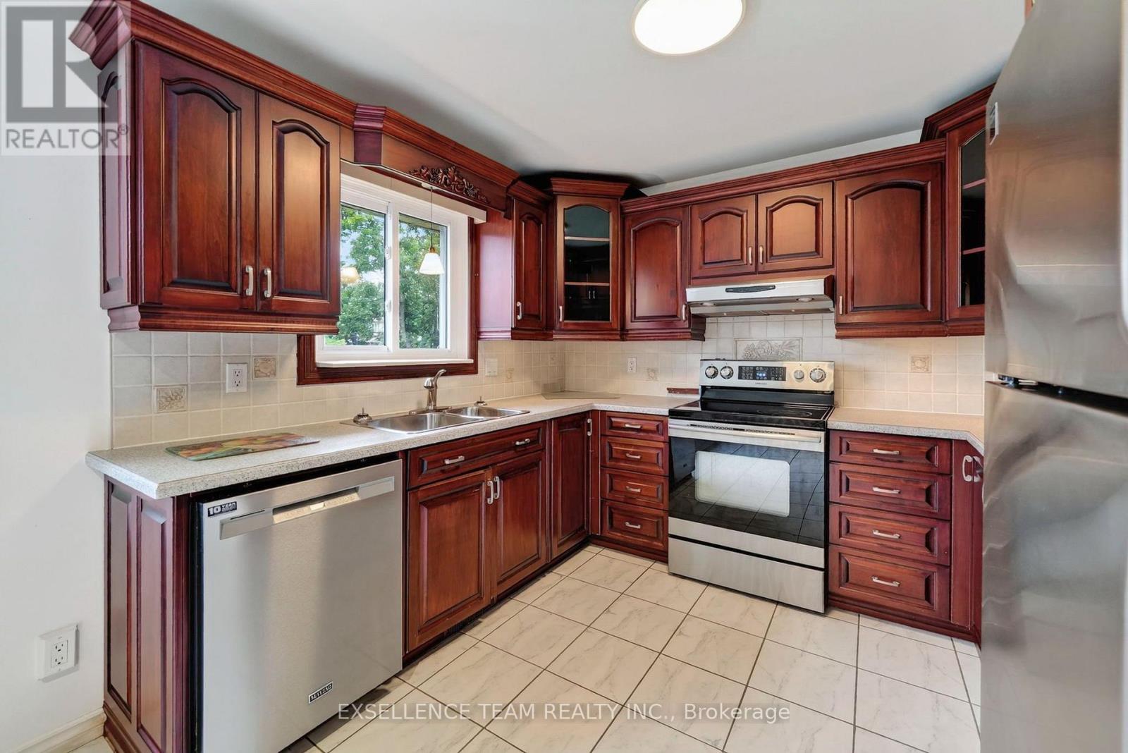 1518 BLAKELY DRIVE - 10