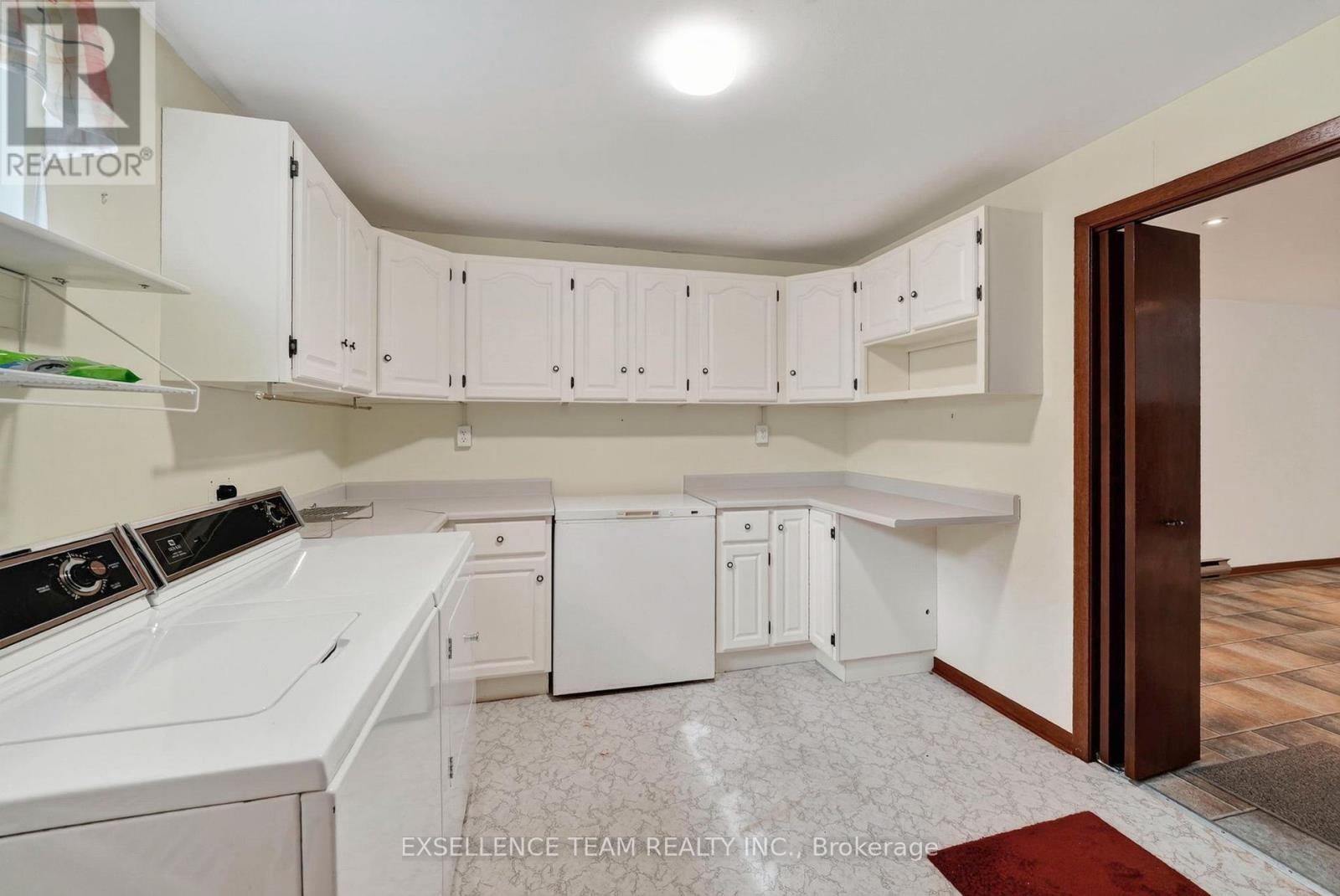 1518 BLAKELY DRIVE - Image 29