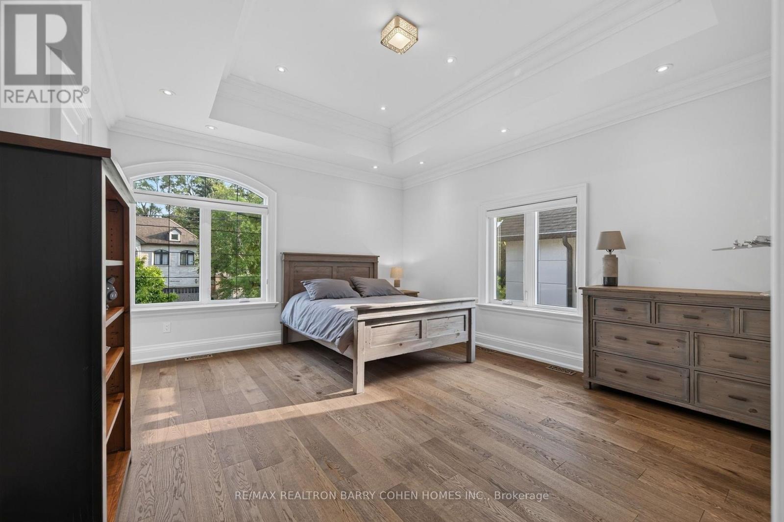 100 MUNRO BOULEVARD - 23