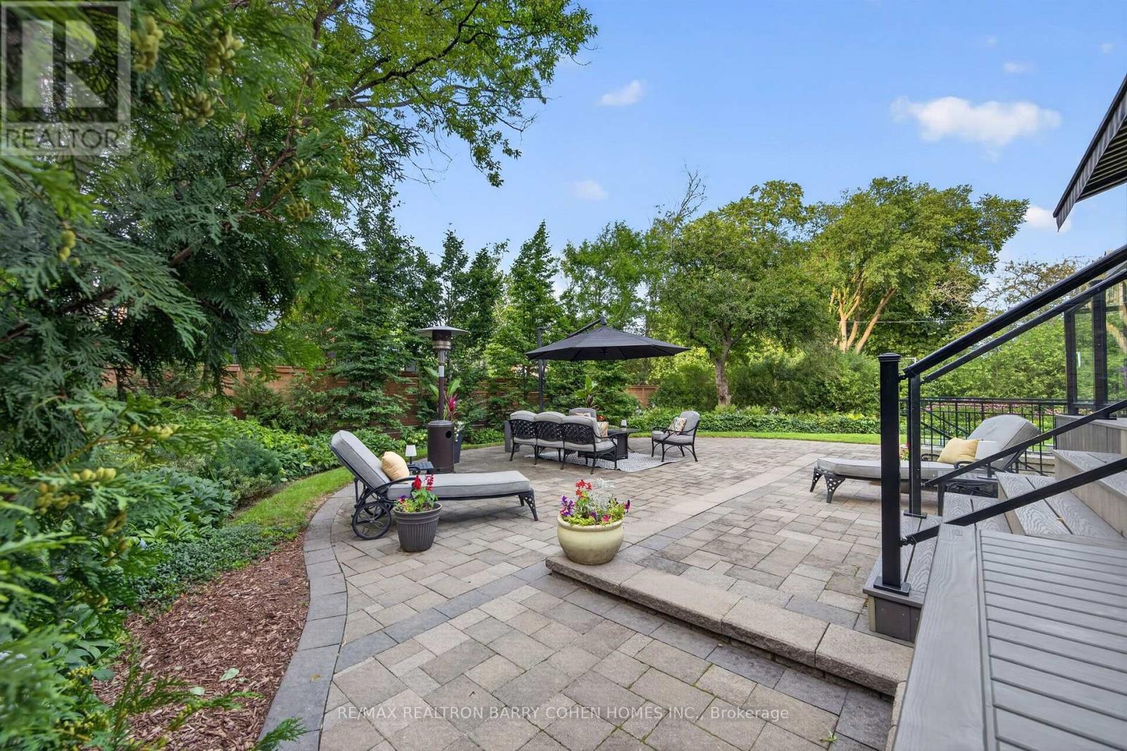 100 MUNRO BOULEVARD - 33